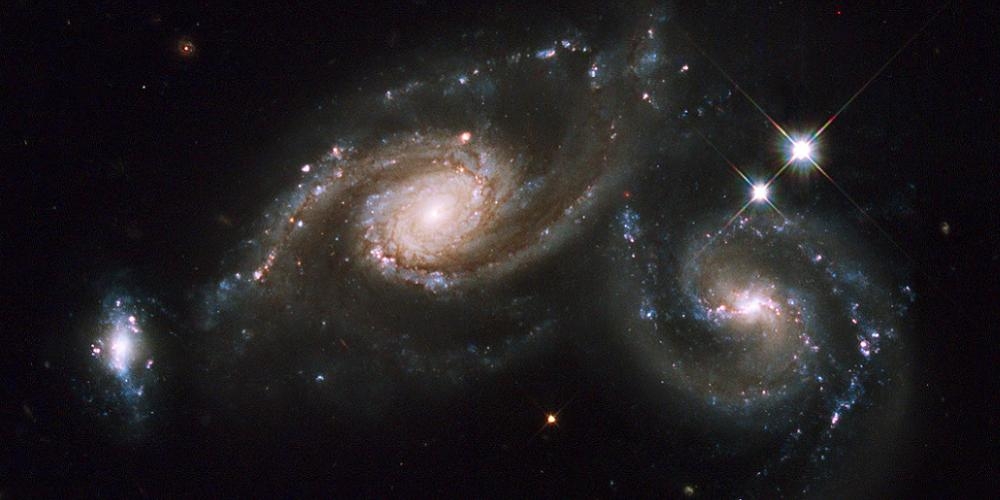 Twee botsende spiraalvormige sterrenstelsels