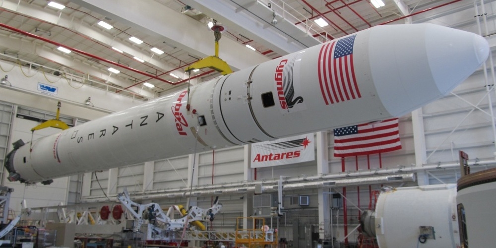 De Antares raket wordt klaargemaakt voor zijn eerste lancering