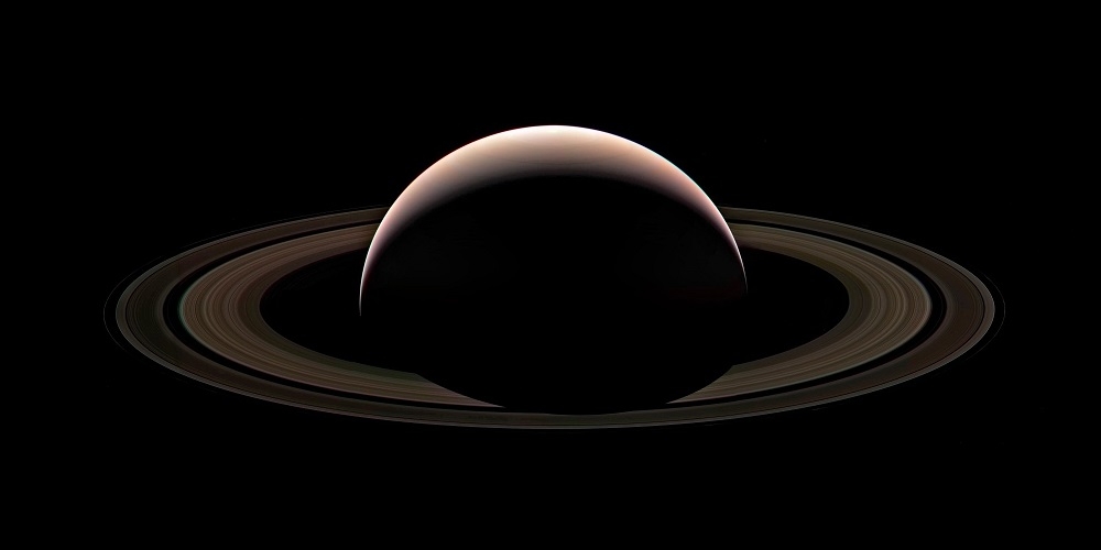 De prachtige planeet Saturnus en zijn indrukwekkend ringenstelsel. 