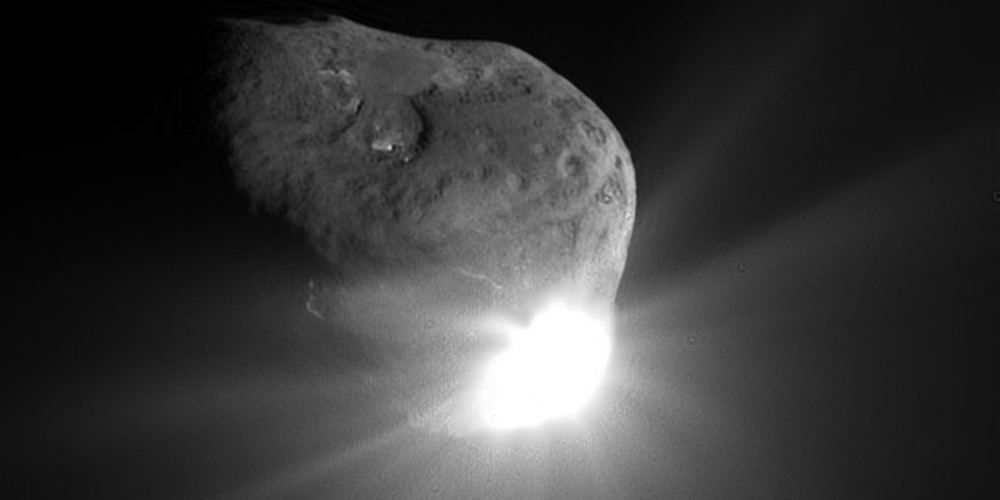 NASA's Deep Impact ruimtesonde liet in 2005 een projectiel inslaan op de komeet Tempel 1